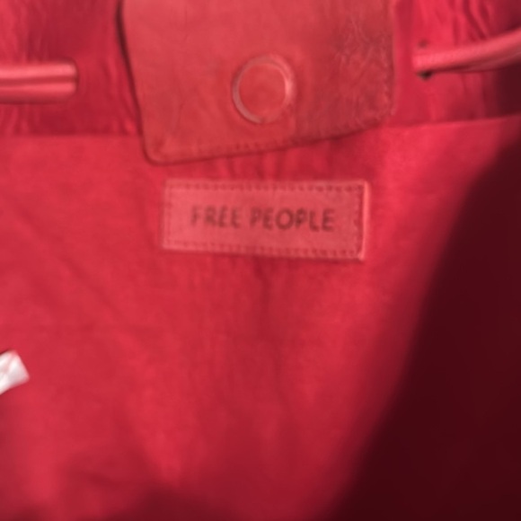 Free People Head over heels leather tote/ crossbody red - Picture 6 of 10